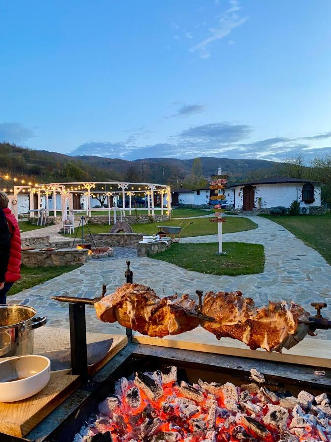 Satul Cu Flori Buzau Exterior foto